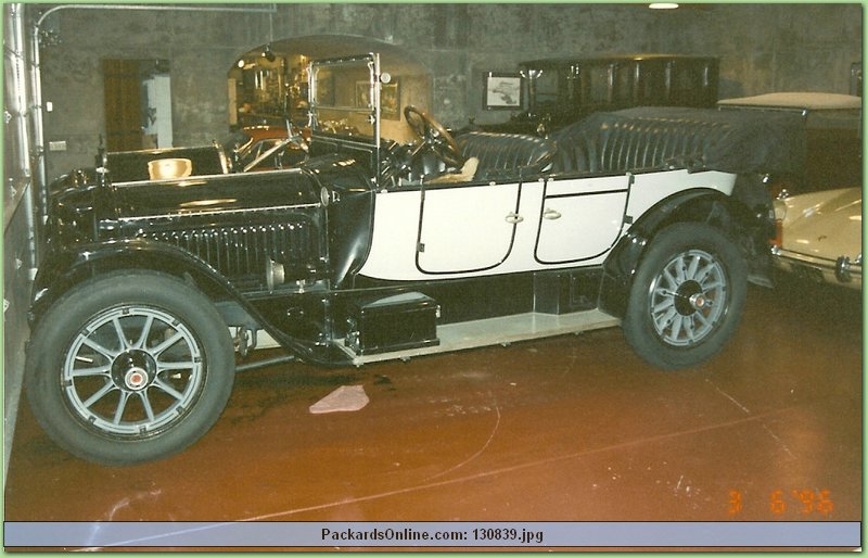 1917 Packard Model 2-35 7 Pass. Touring