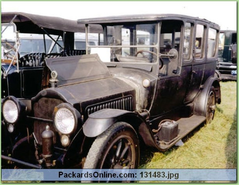 1917 Packard Model 2-25 Laundaulet