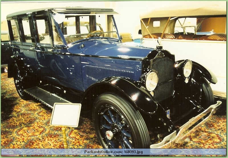 1919 Packard Model 3-35 7 Pas Limousine