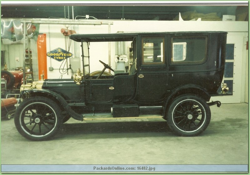 1911 Packard Model 30 Limousine