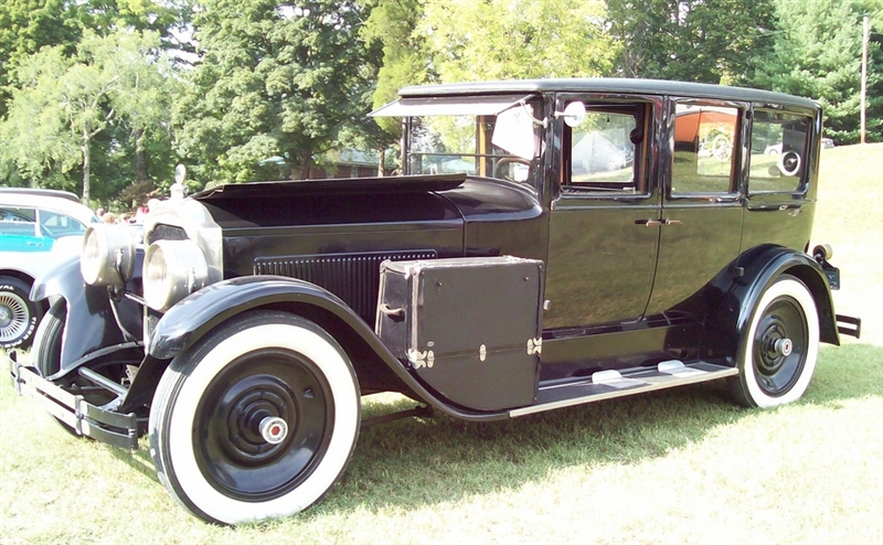 1924 Packard Model 136 Limousine - 5 pass.