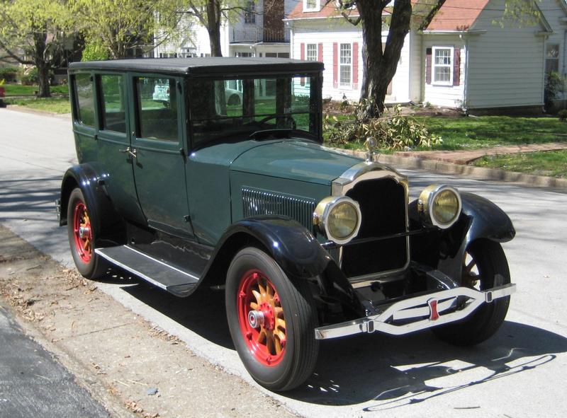 1922 Packard Model 126 Sedan