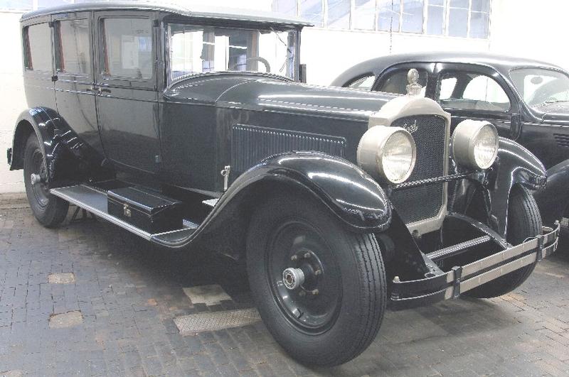 1927 Packard Model 343 Limousine