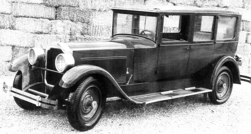 1925 Packard Model 243 Sedan - 7 pass.