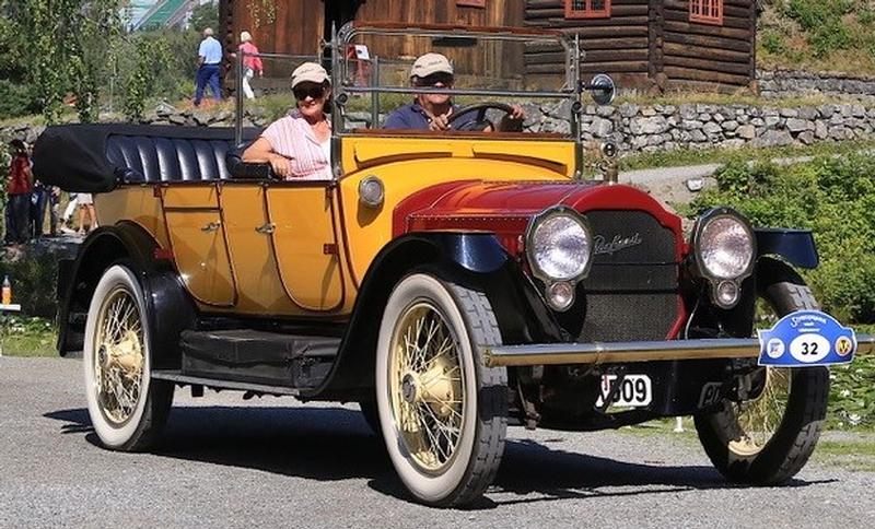 1917 Packard Model 2-25 7 Pas Touring