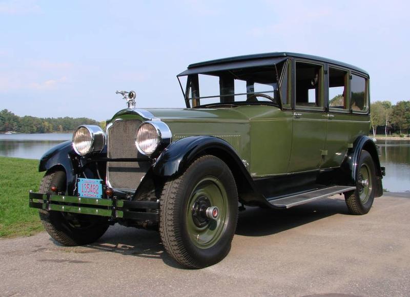 1925 Packard Model 243 Limousine