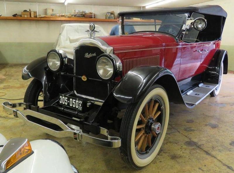 1922 Packard Model 126 5 Pas. Touring