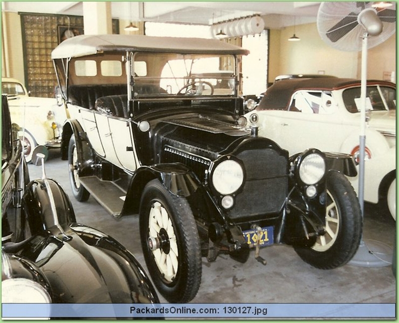 1917 Packard Model 2-35 7 Pas Touring