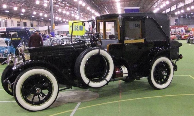 1918 Packard Model 3-35 landaulet