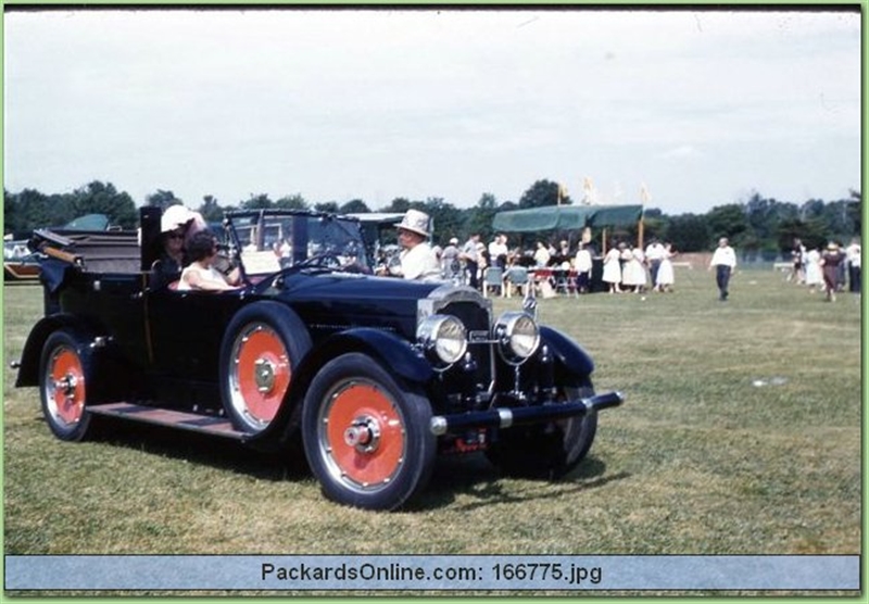 1921 Packard Model 3-35 Custom Town
