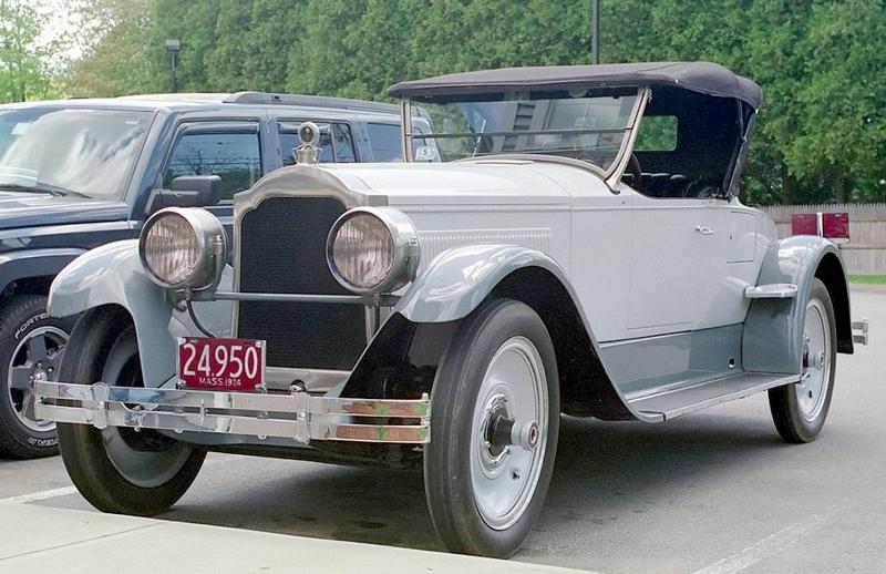 1924 Packard Model 136 Runabout