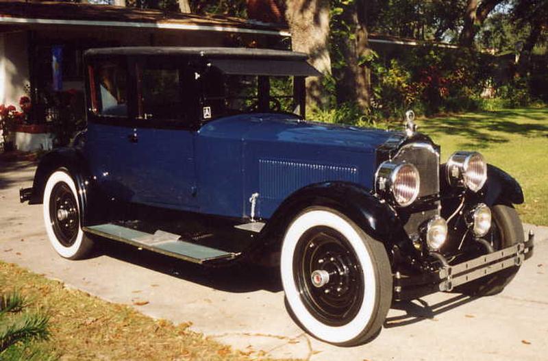 1924 Packard Model 136 Coupe - 4 pass.