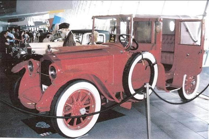 1918 Packard Model 3-35 Landaulet