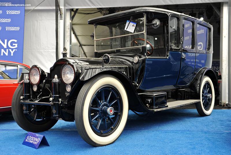 1917 Packard Model 2-35 7 Pas Limousine