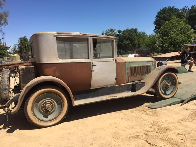 1924 Packard Model 136 Coupe  - 5 pass.