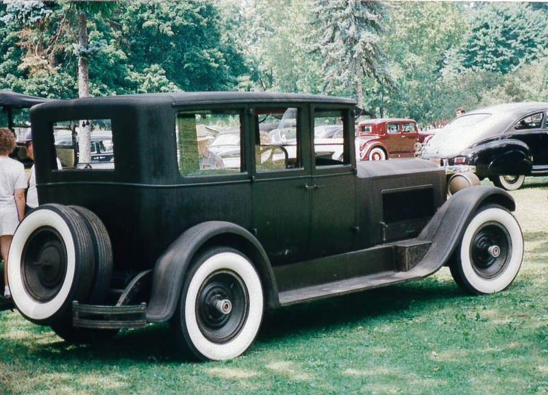 1924 Packard Model 136 Sedan - 5 pass.