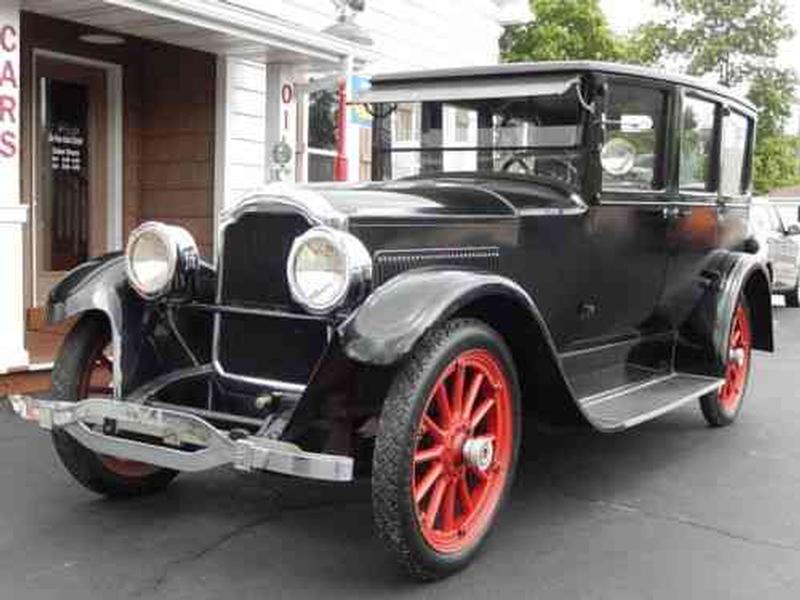 1923 Packard Model 126 Sedan