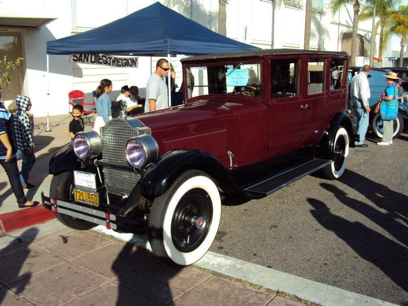 1925 Packard Model 243 Limousine