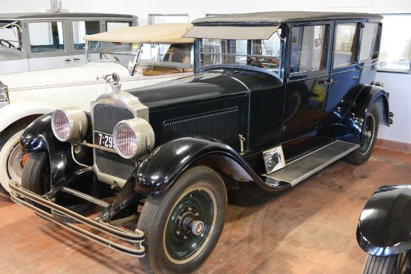1924 Packard Model 143 Limousine